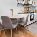 Modrzejewska Apartment *