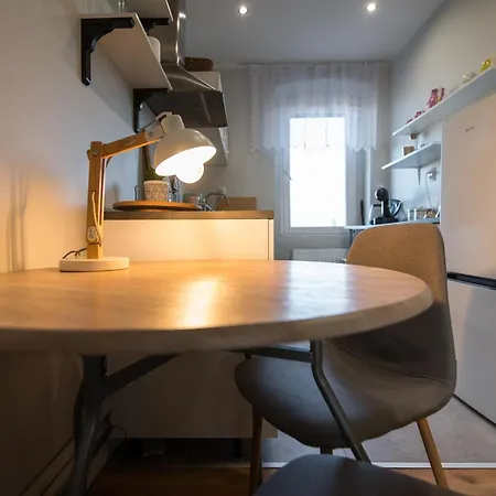 Apartment Modrzejewska *