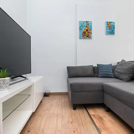 Modrzejewska 아파트